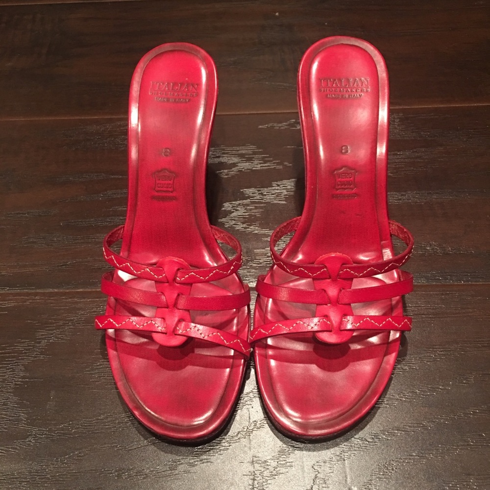 Red wedges